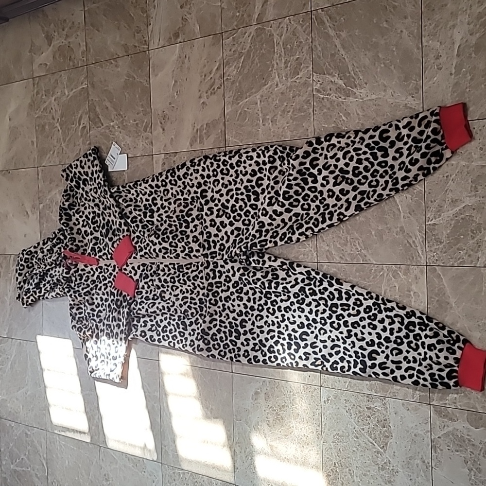 NWT Nordstrom pj pajama onesie zip up leopard animal print red womens large
